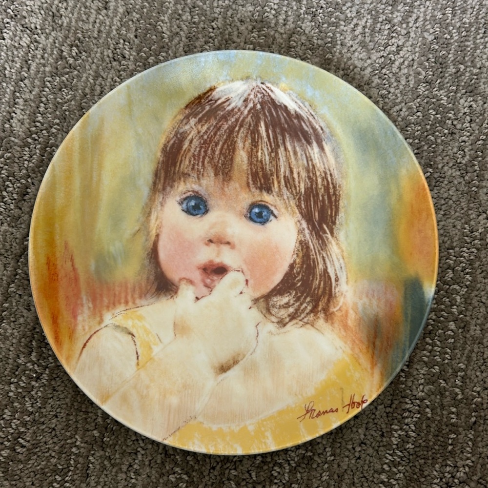 “Fascination” collector plate